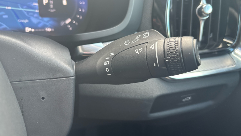 Volvo V60 2.0 B4P Ultra Dark 5dr Auto Petrol Estate